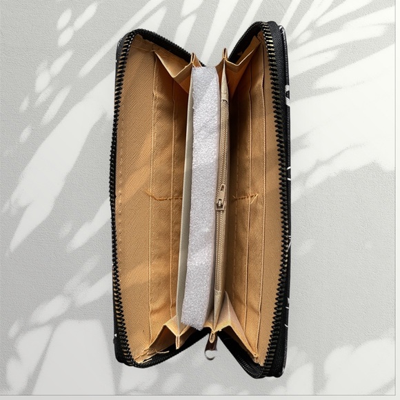 Wristlet wallet - Picture 3 of 3